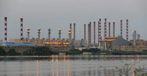 Analysis-OPEC+ would struggle to cover major Iranian oil supply disruption