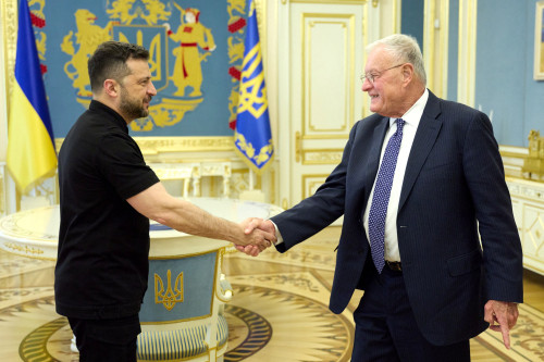 Ukraine’s Zelenskiy says he discussed pressure on Russia with US envoy Kellogg