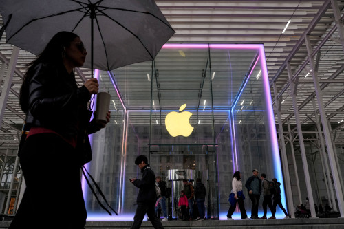 Apple shares rise as iPhone holiday sales forecast soothes supply woes