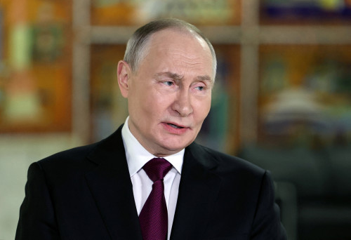 Russia’s Putin says output fall in some sectors not acceptable