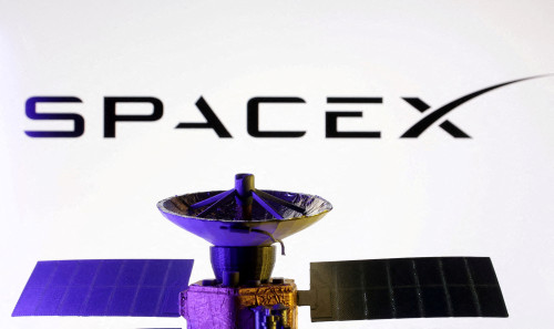 SpaceX in talks for share sale that would boost valuation to $800 billion, WSJ reports